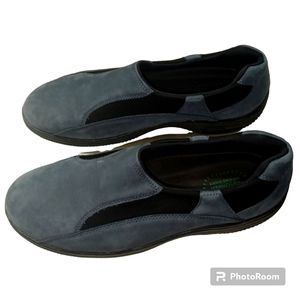 Propet Woman's Denim Blue Slip On  Shock Absorbing Walking Shoe Size 9